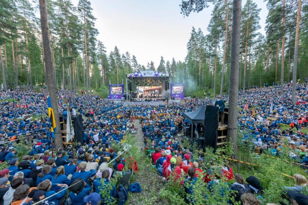 Partiovuosi pakettiin - Lue lisää